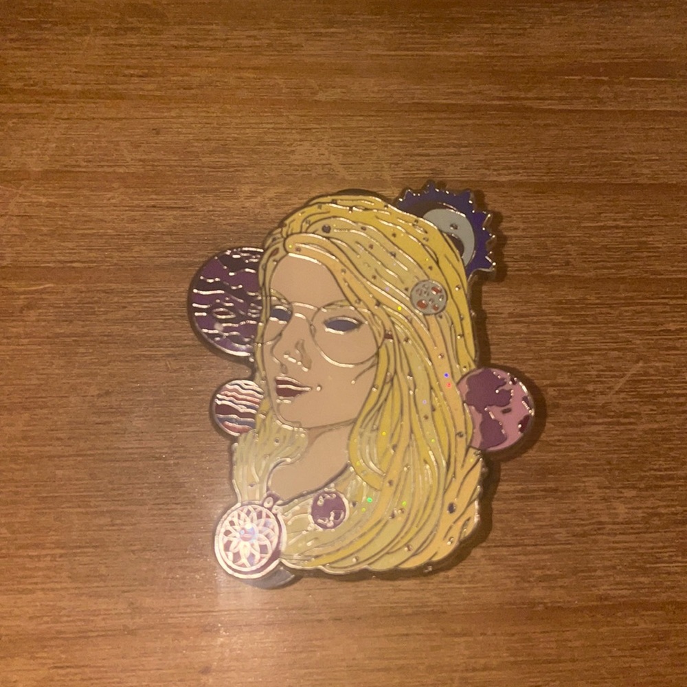 Interstellar Activity Pin - Picture 2 of 3